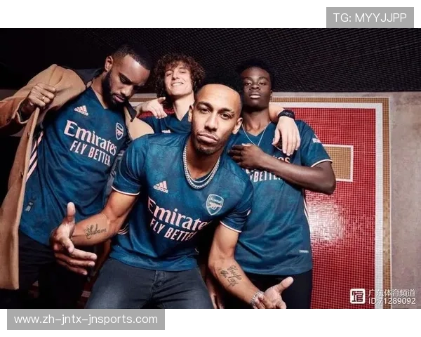 英超球队队服展示：不同品牌与配色设计风格合集